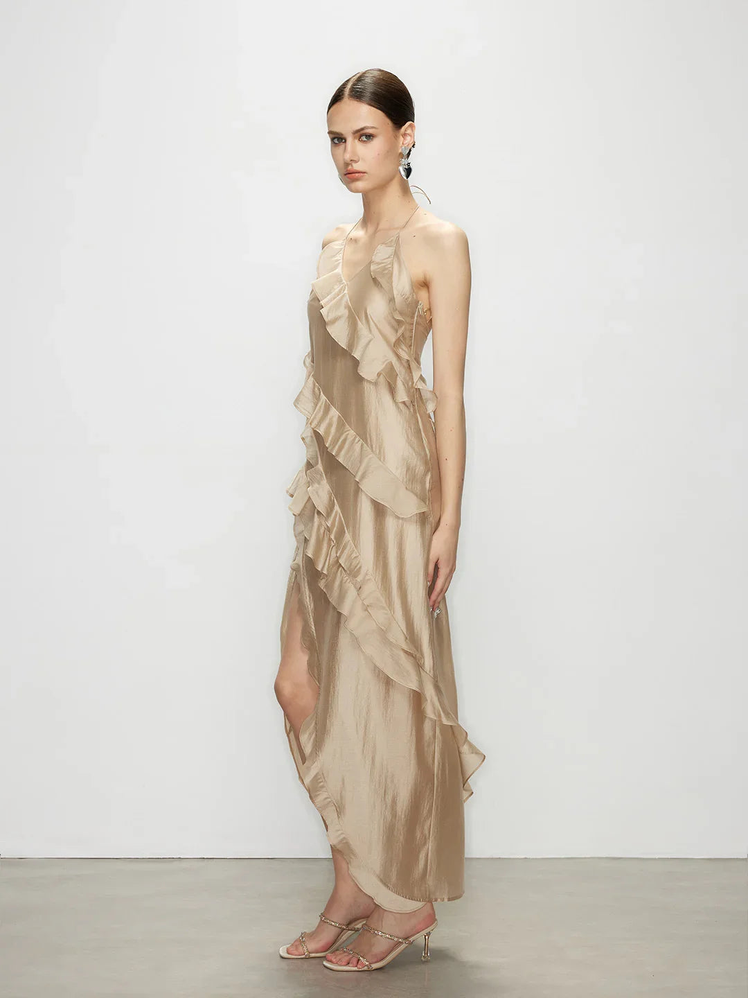 Wavekiss - Beige - Catwalk Video Wavekiss - Beige - Catwalk Video